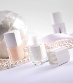 این لی-مجموعه فرنچ ناخن