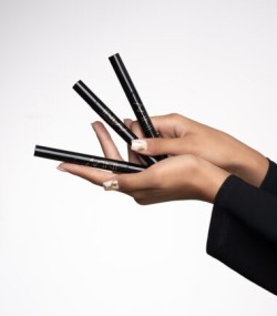 این لی-کانسیلرهای قلمی دور چشم